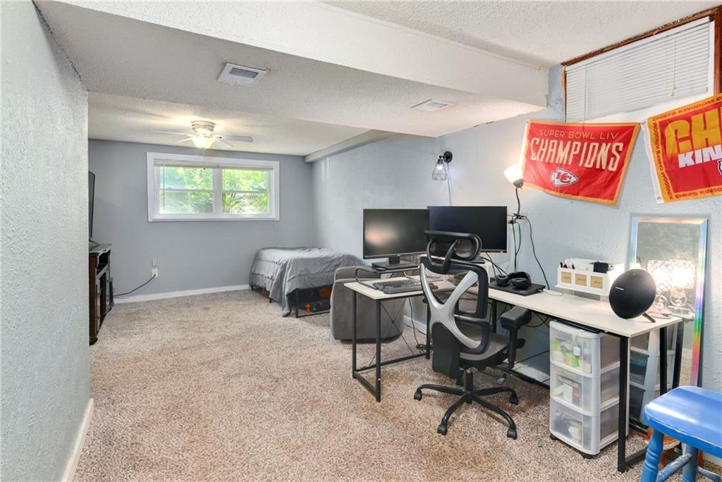 12604 S Locust Street — photo 25