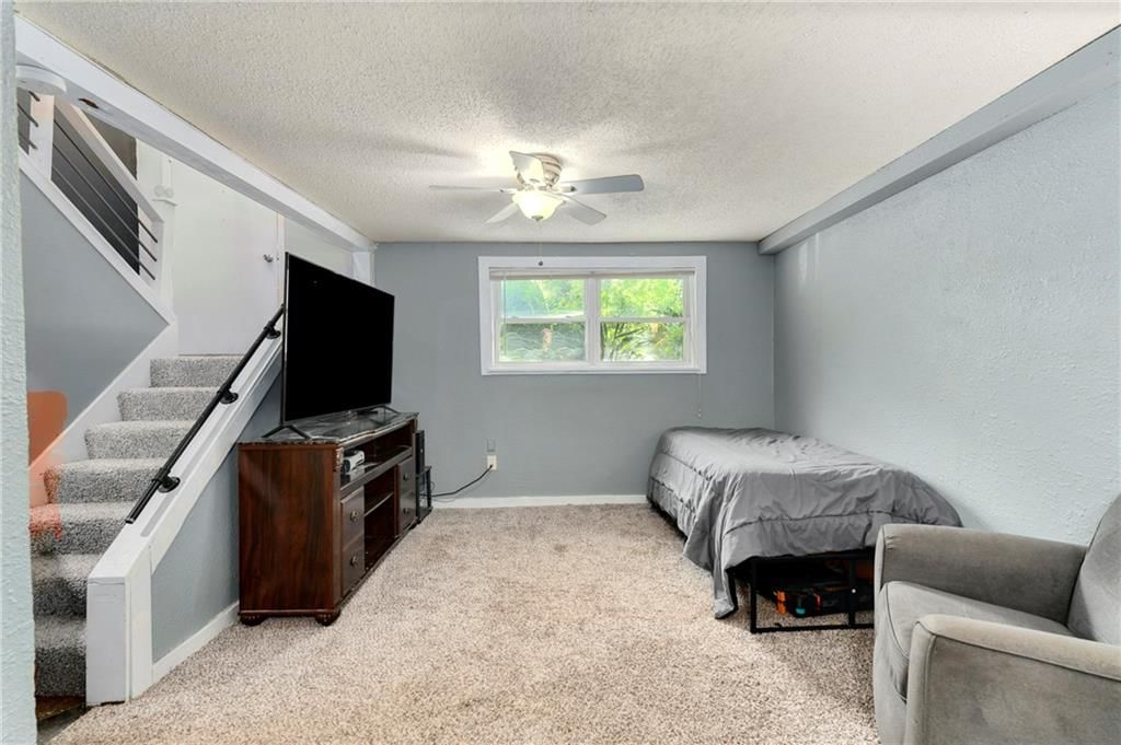 12604 S Locust Street — photo 26
