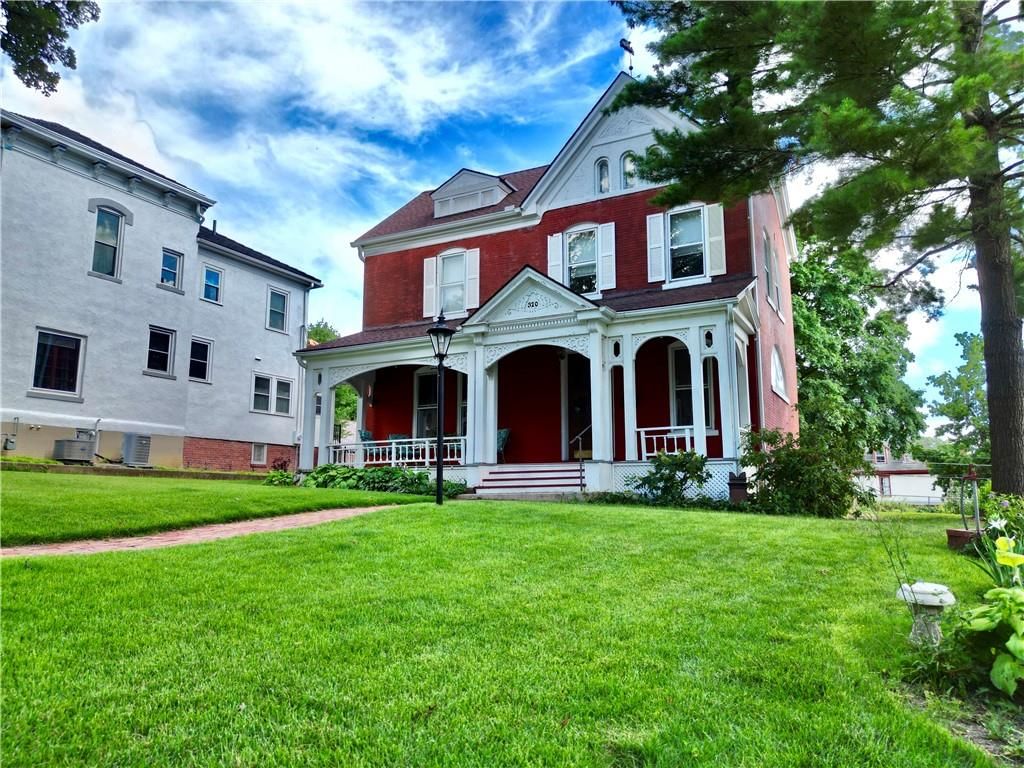 320 Parallel Street — photo 3