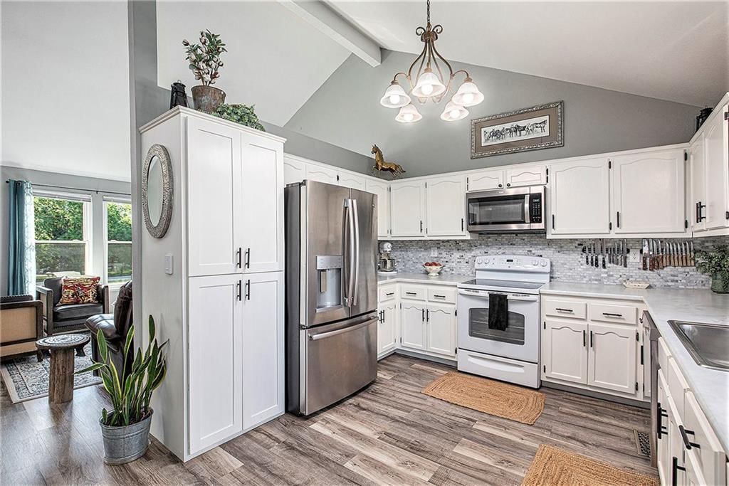 21318 S Briar Road — photo 11