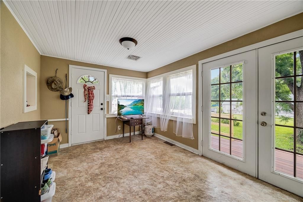 1002 S Olive Street — photo 11