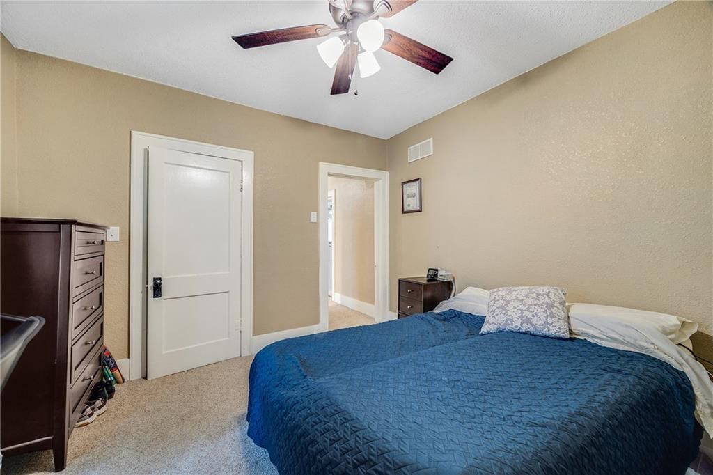 1002 S Olive Street — photo 15