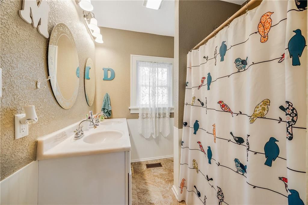 1002 S Olive Street — photo 16