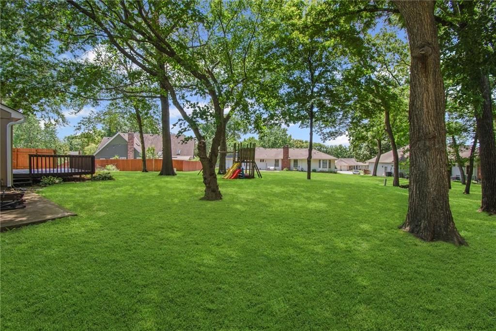 320 SW Raven Court — photo 36