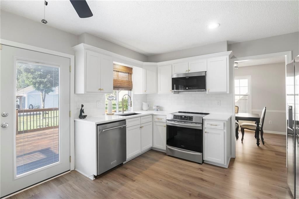 13325 W 104th Street — photo 9