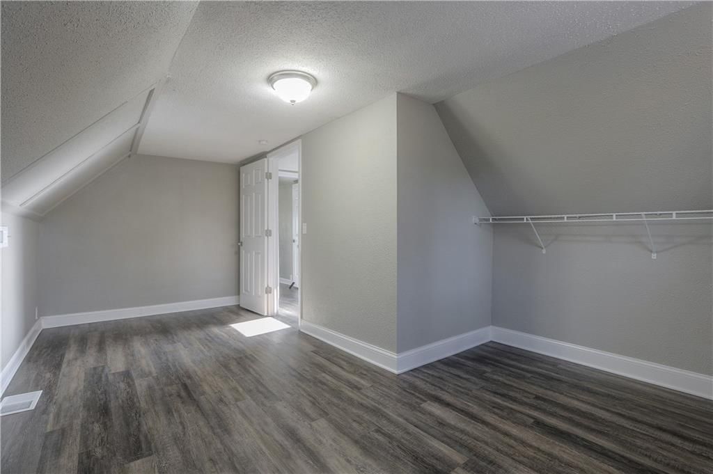 132 N Home Avenue — photo 17