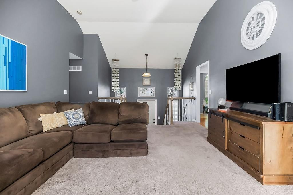 1311 Honeysuckle Court — photo 6