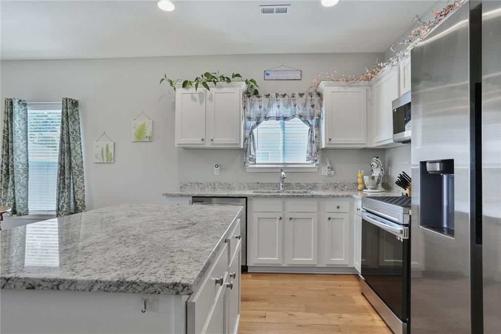 12233 N Pomona Avenue — photo 12