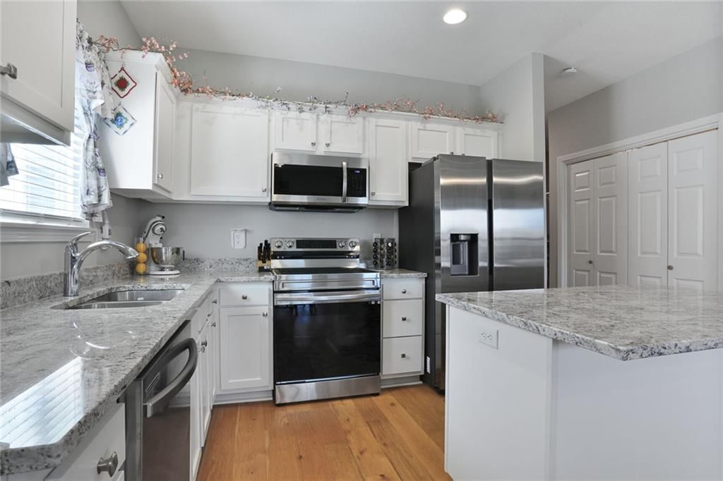 12233 N Pomona Avenue — photo 13
