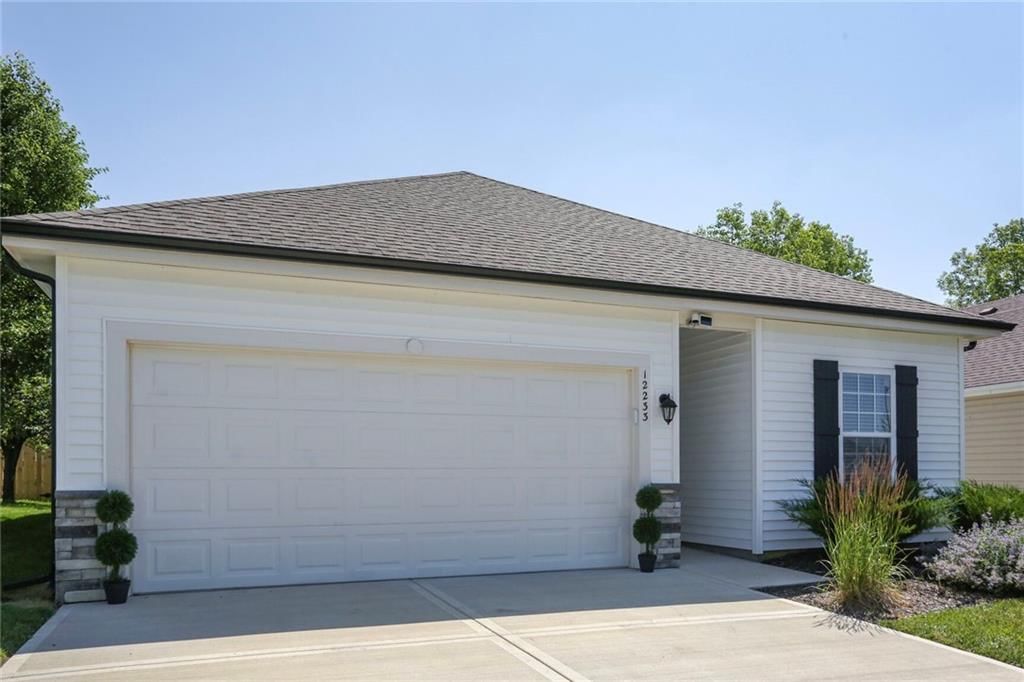 12233 N Pomona Avenue — photo 25