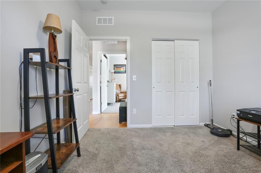 12233 N Pomona Avenue — photo 5