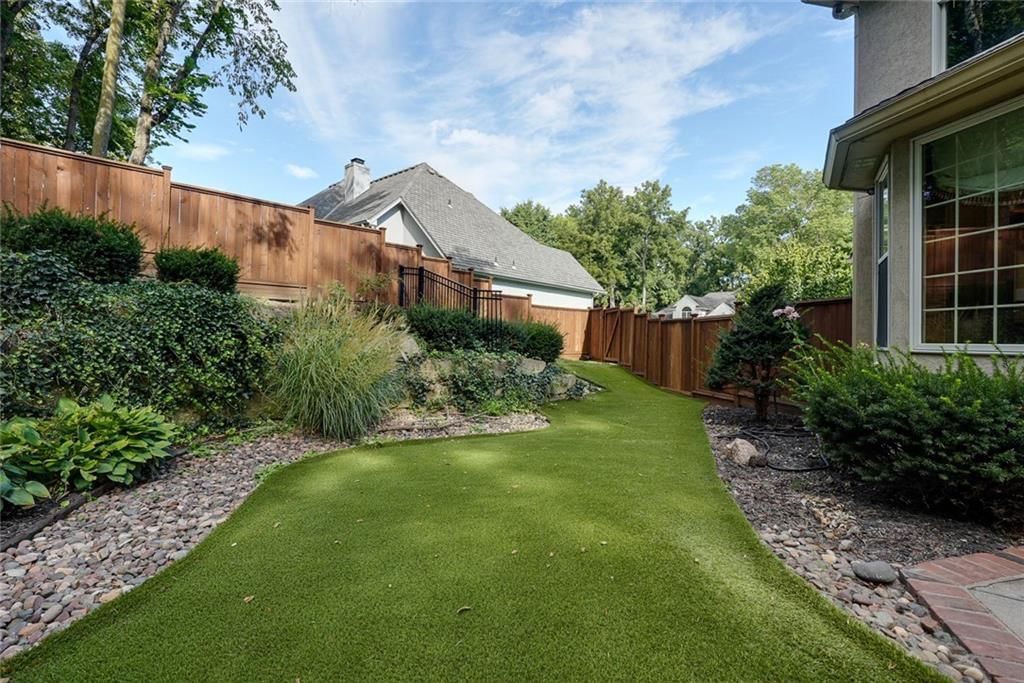 3209 S Thornbird Street — photo 58