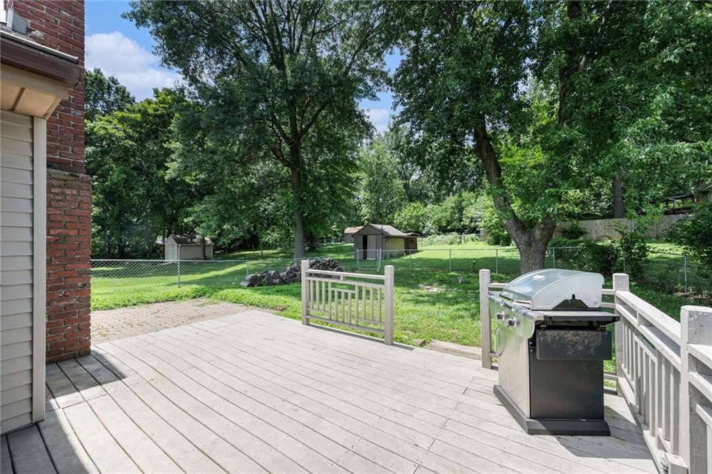 5704 N Indiana Avenue — photo 30