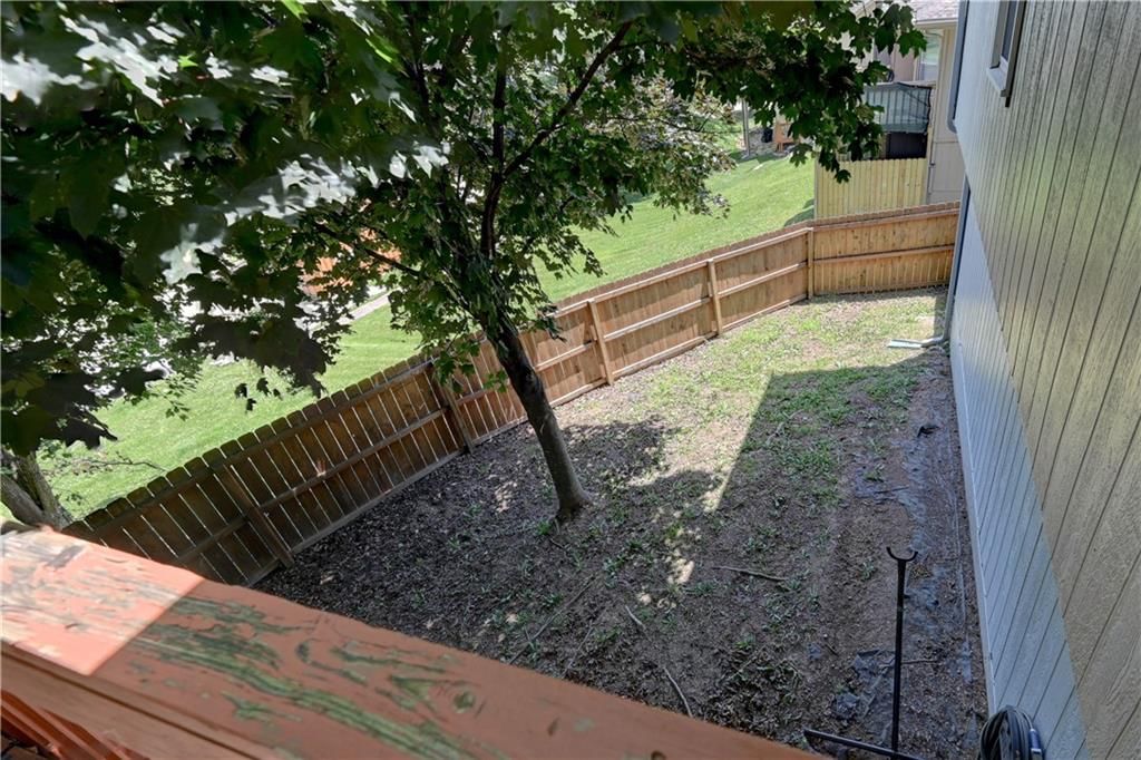7824 N Strathbury Avenue — photo 29