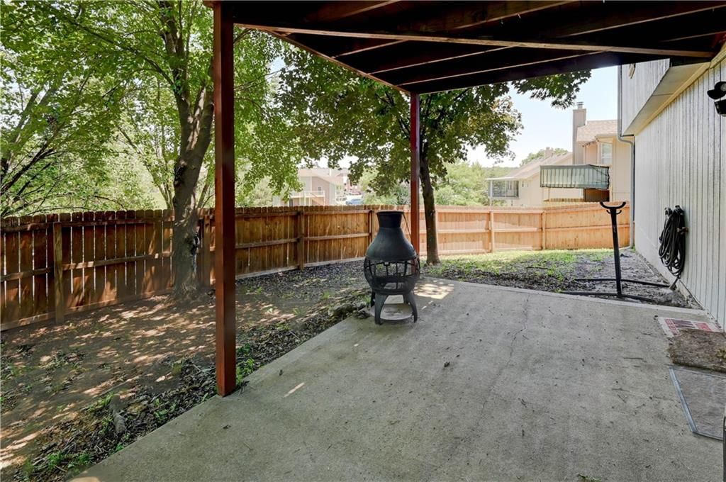 7824 N Strathbury Avenue — photo 30