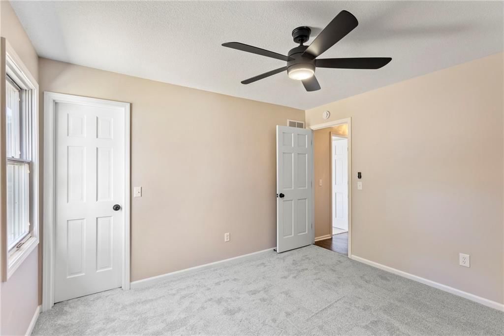 1424 E Meadow Lane — photo 14