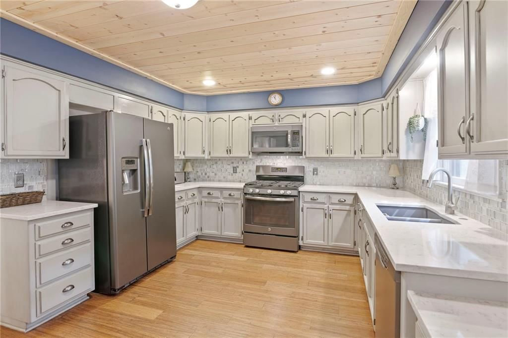 1449 Woodland Drive — photo 14