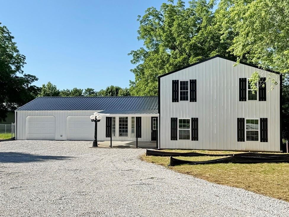 622 Morgan Drive — photo 2