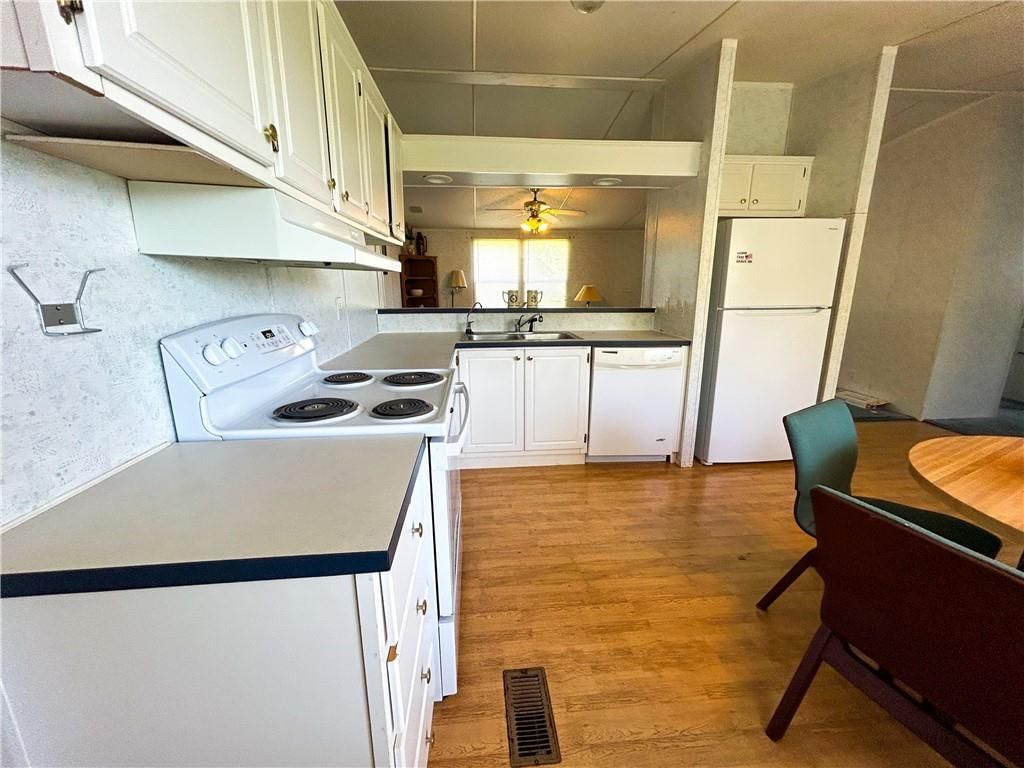 122 Fairway Drive — photo 9