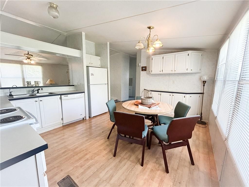 122 Fairway Drive — photo 10