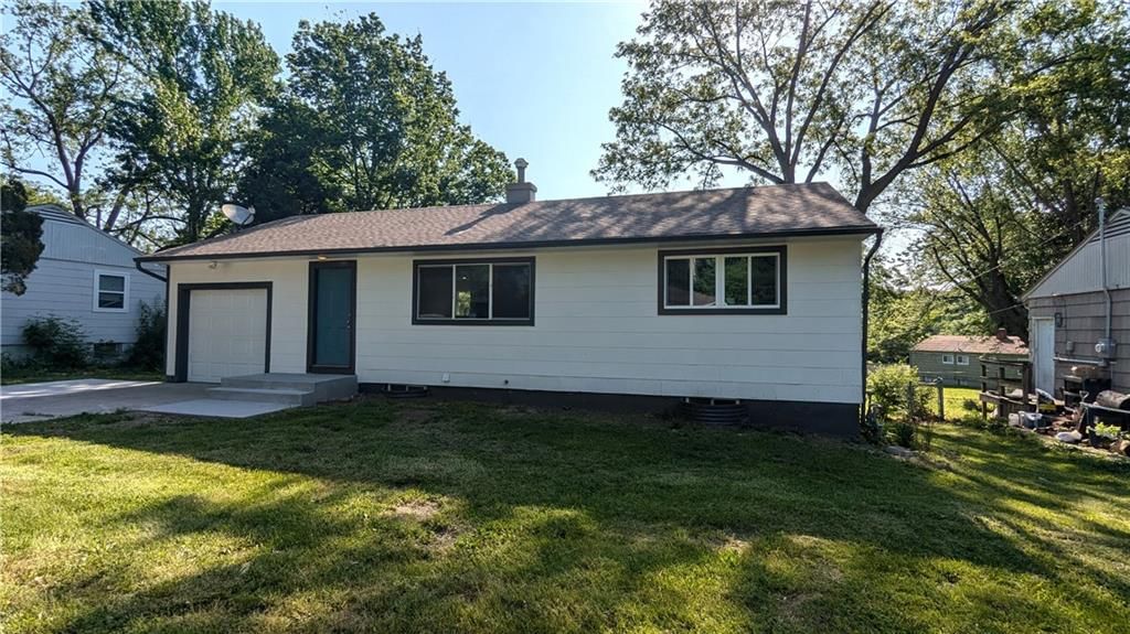 11403 Herrick Avenue — photo 2