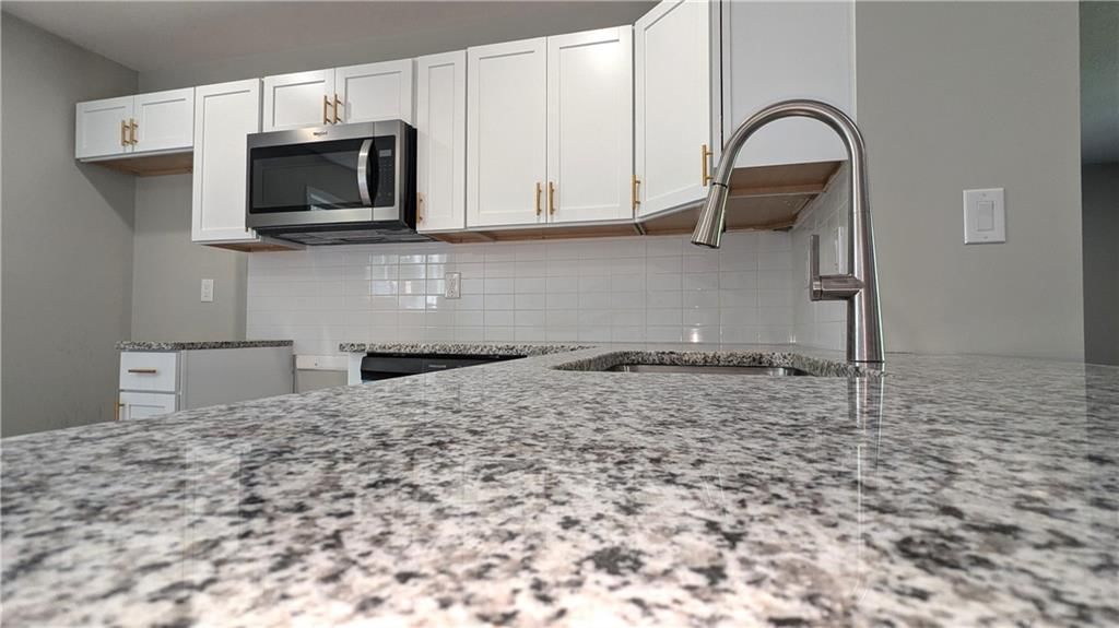 11403 Herrick Avenue — photo 19