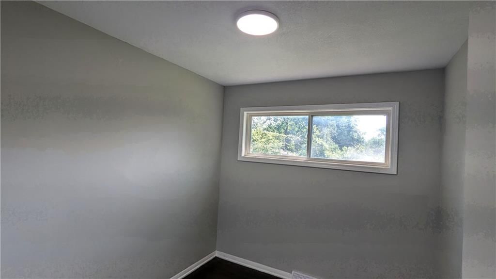 11403 Herrick Avenue — photo 36