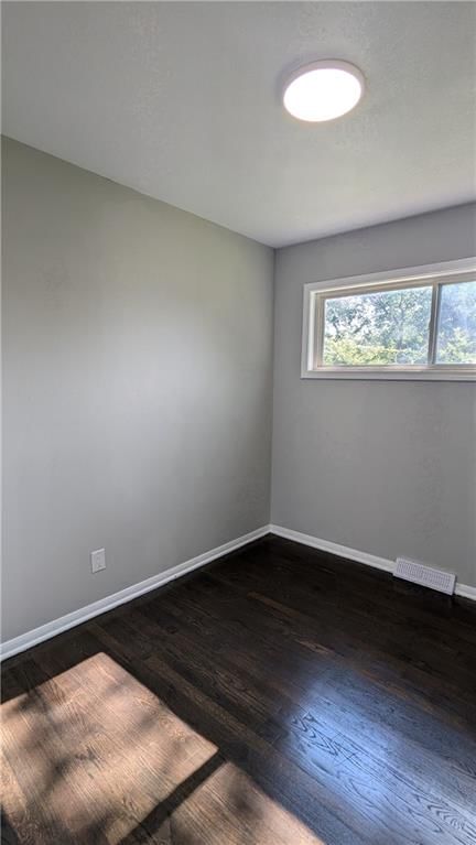 11403 Herrick Avenue — photo 37