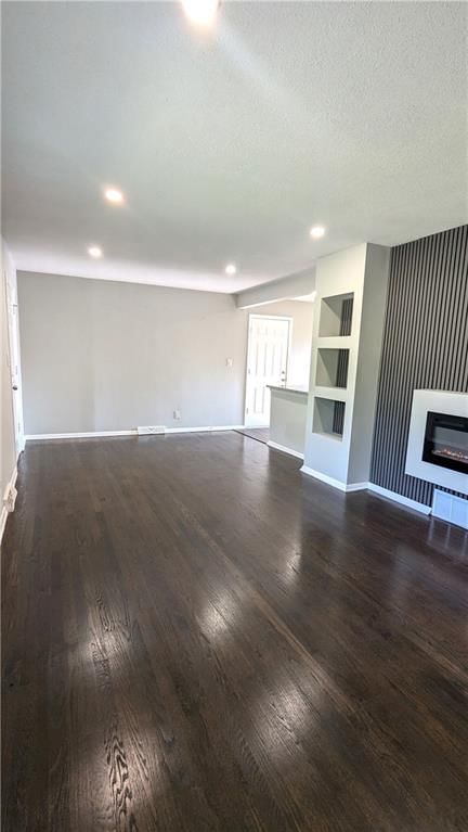 11403 Herrick Avenue — photo 10