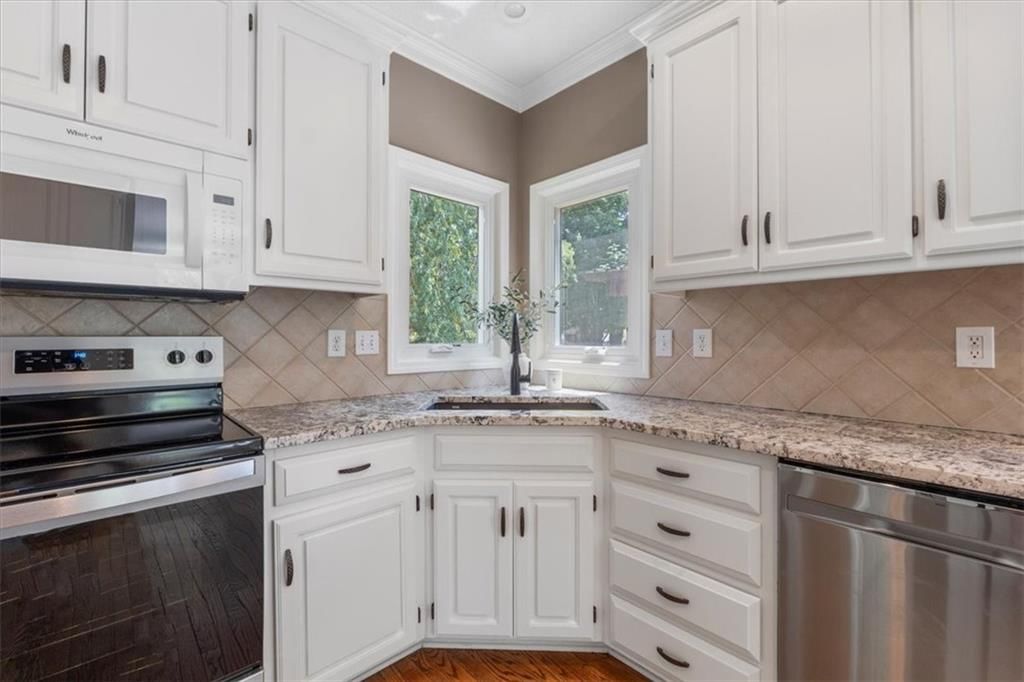 14155 W 147th Terrace — photo 6