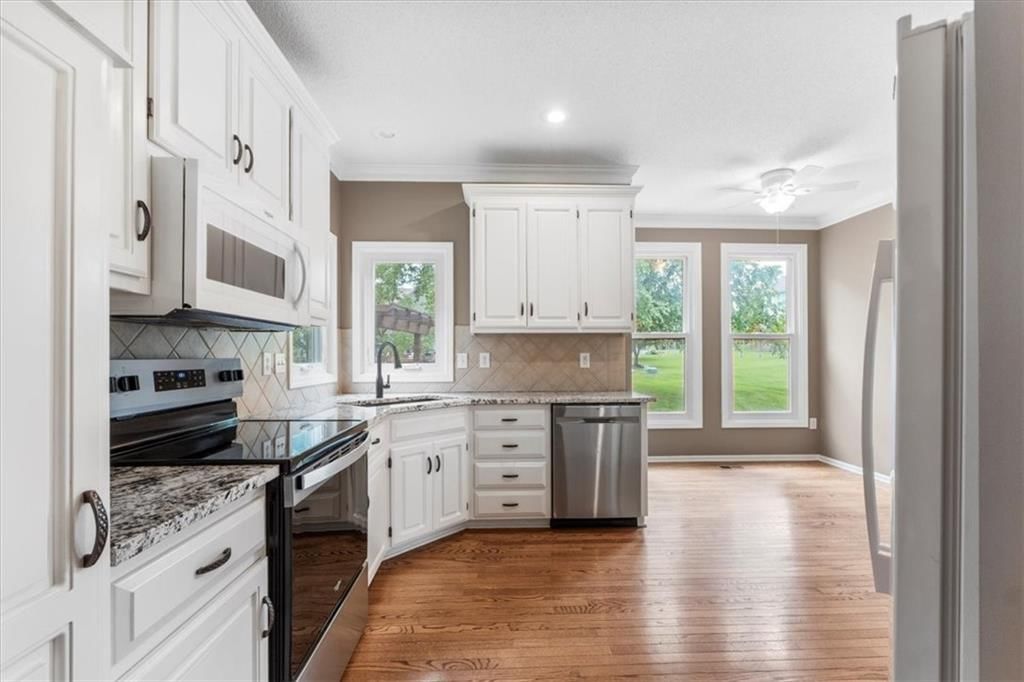 14155 W 147th Terrace — photo 8