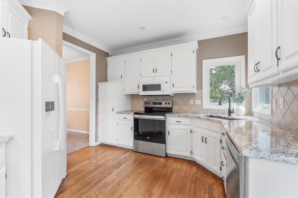 14155 W 147th Terrace — photo 9