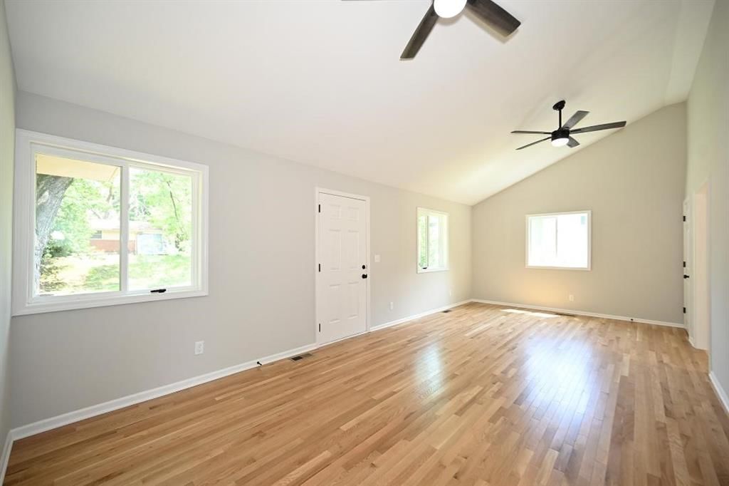1103 NE 52nd Place — photo 13