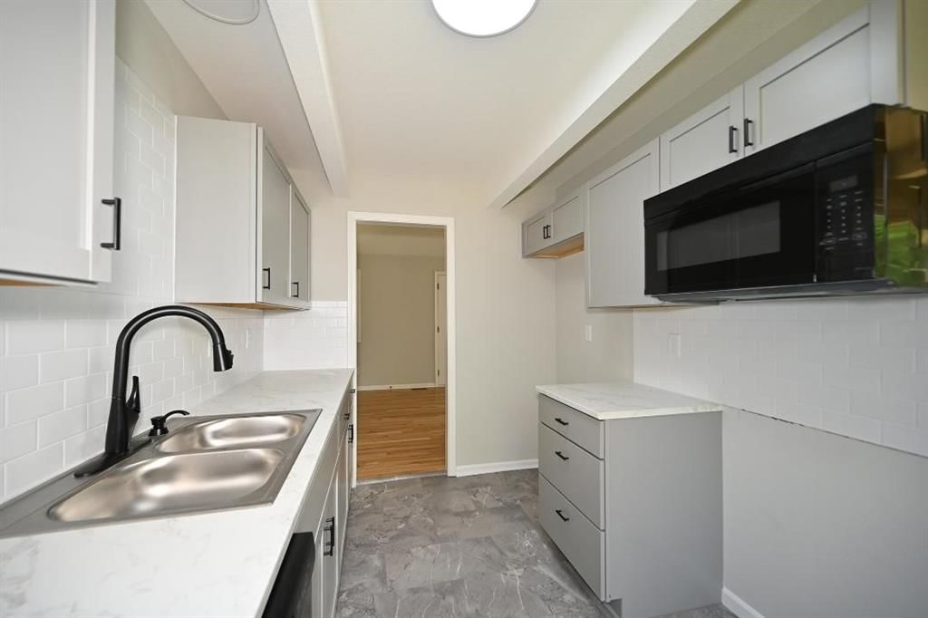 1103 NE 52nd Place — photo 16