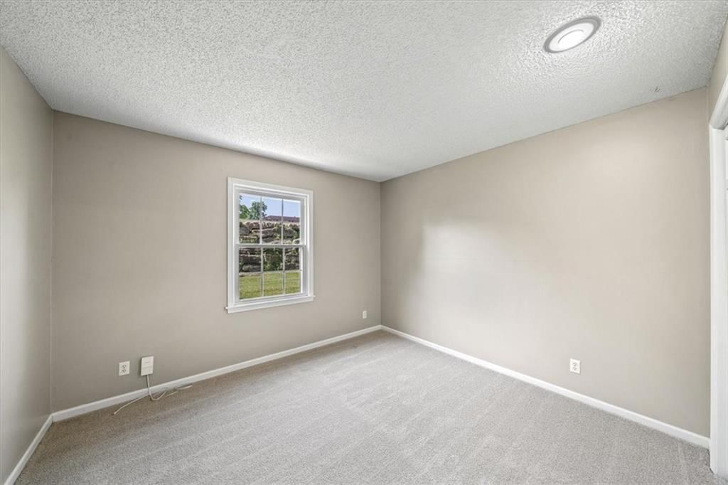 8515 W 109th Terrace — photo 11