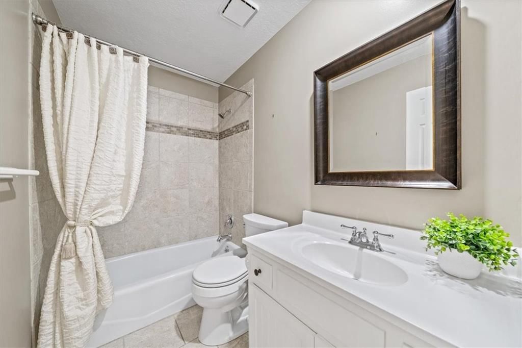 8515 W 109th Terrace — photo 9