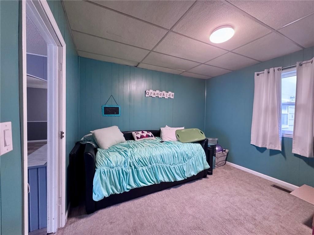223 N Linn Street — photo 9