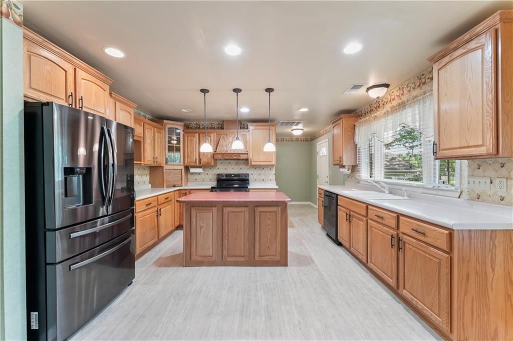 32204 Apple Hill Drive — photo 14