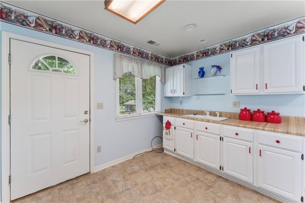32204 Apple Hill Drive — photo 18