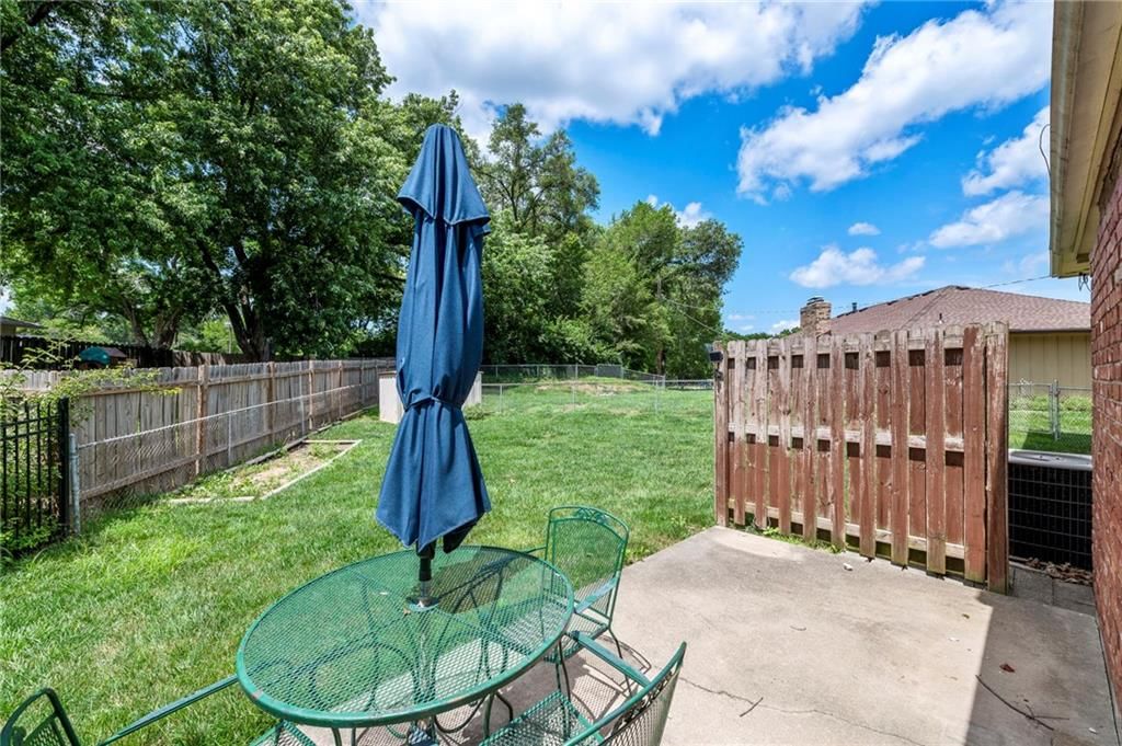 7136 Haskell Avenue — photo 32