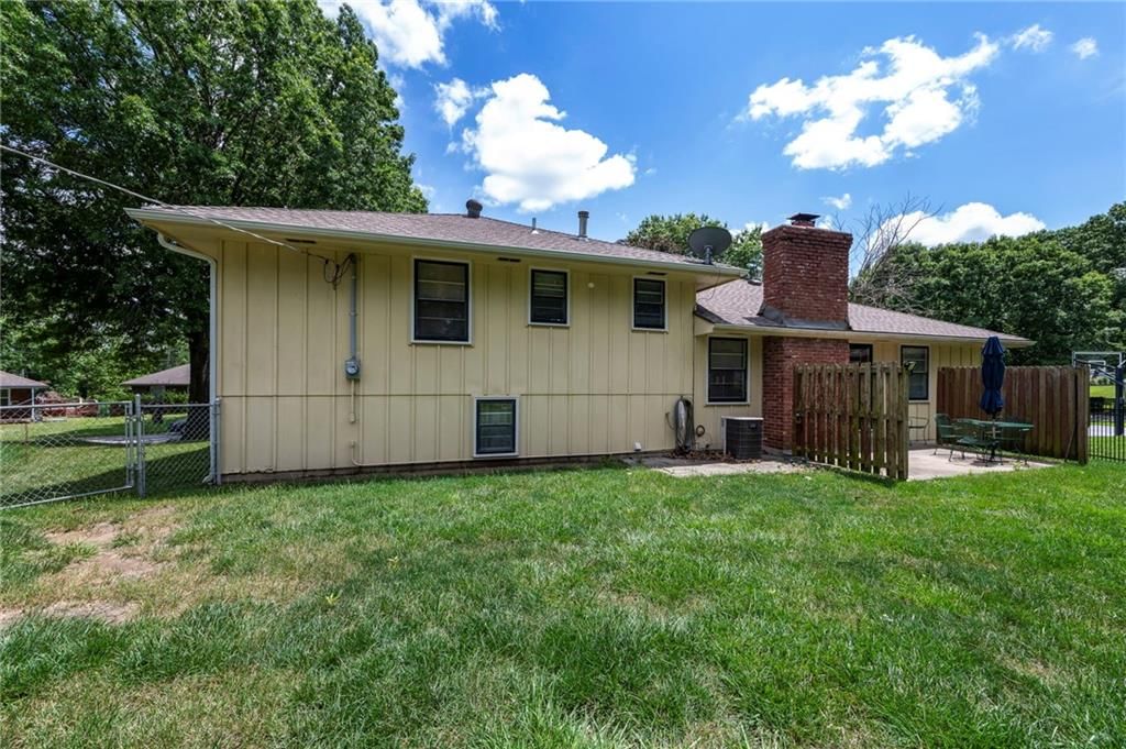 7136 Haskell Avenue — photo 35