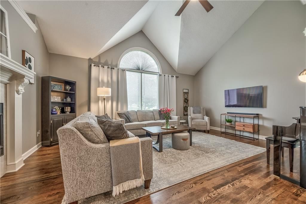 1212 SW Surrey Trace Street — photo 8