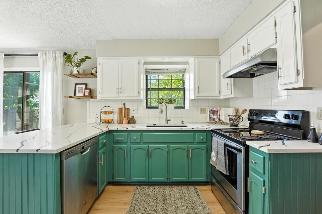 10109 W 86th Terrace, Shawnee, KS