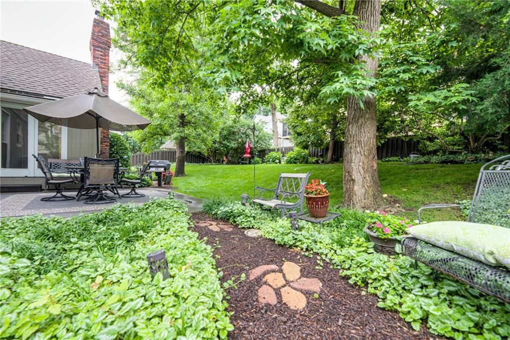8404 Rosehill Road — photo 35