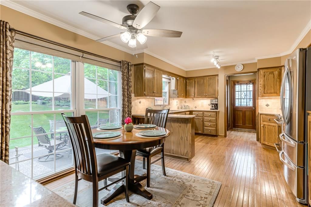 8404 Rosehill Road — photo 9