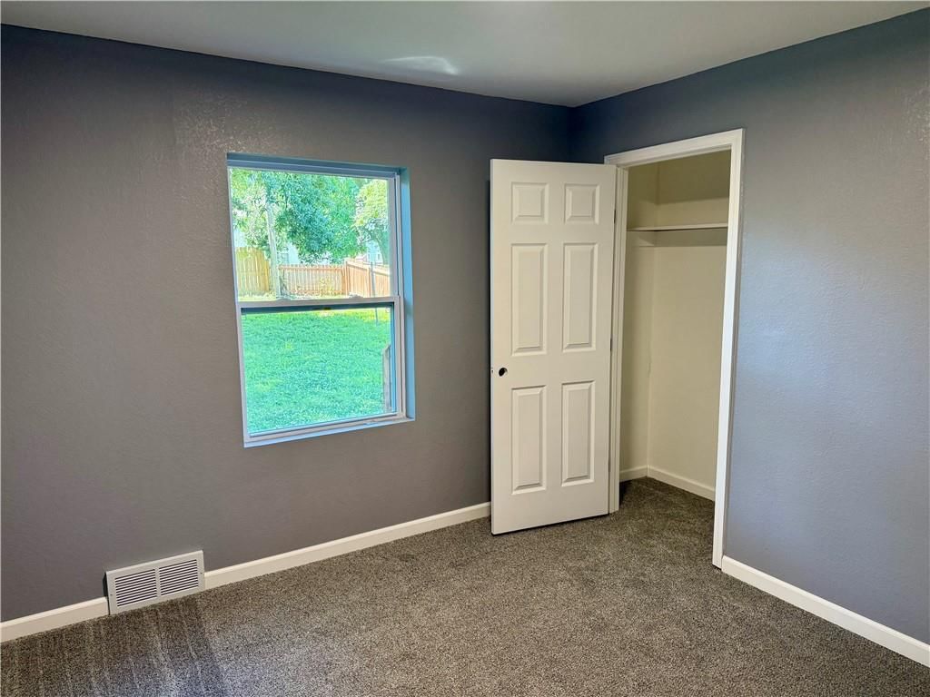 1814 Manchester Road — photo 13