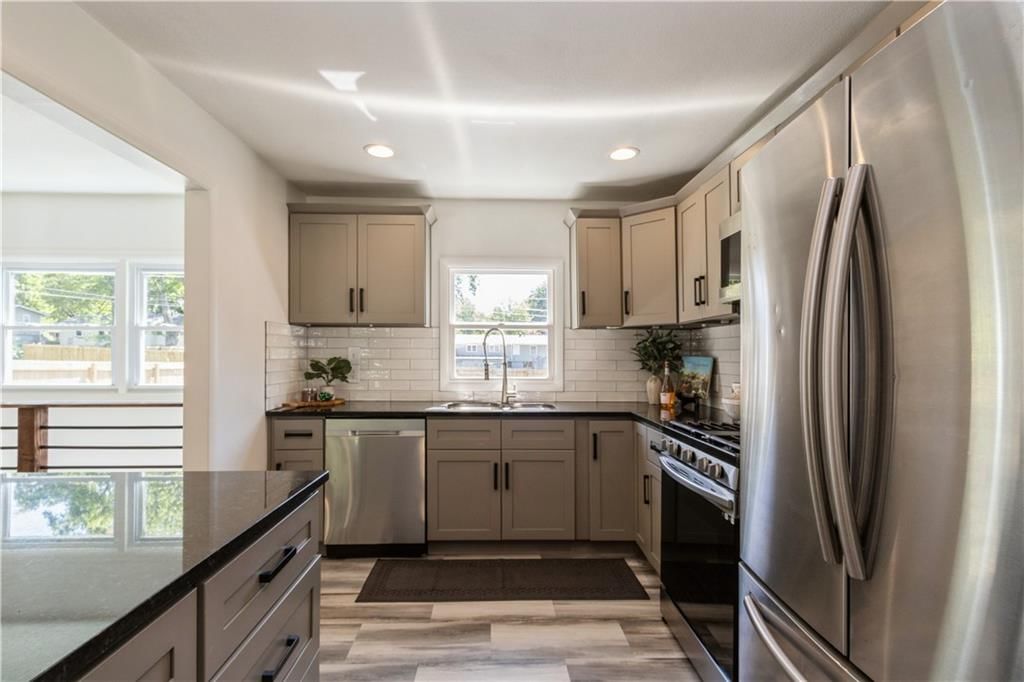 9017 Hemlock Drive — photo 11