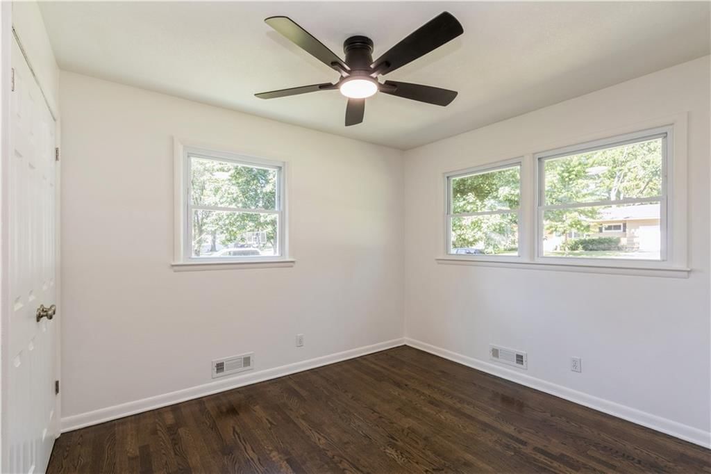 9017 Hemlock Drive — photo 20