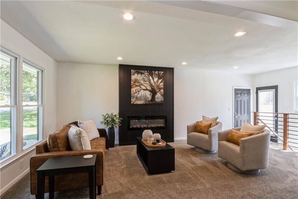 9017 Hemlock Drive — photo 5