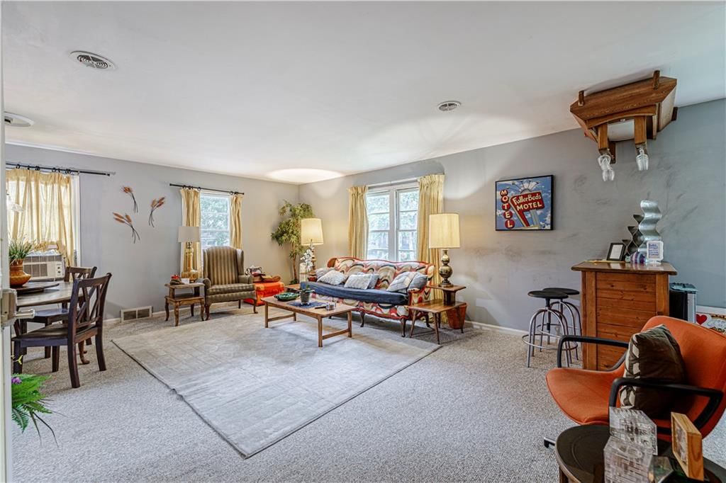636 S Fuller Avenue — photo 18